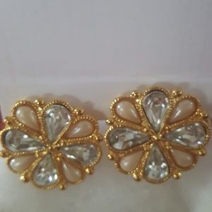 Diamond/Pearl Clip Earrings